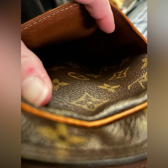 ***SOLD***Authentic Louis Vuitton Danube in lovely vintage condition. - Picture 12 of 16